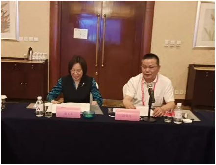   有企業代表指出，2018年3月份，在煤焦油價格3600元/噸時，炭黑售價8000元/噸左右，而現在煤焦油價格6000元/噸了，炭黑噸價卻沒有過萬元，這很不正常。