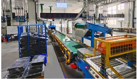 1668673439668394.png 項(xiàng)目備案產(chǎn)品產(chǎn)能為年產(chǎn)10萬(wàn)噸混煉膠、3萬(wàn)噸預(yù)分散母膠粒、9萬(wàn)噸橡膠、橡塑制品(2000萬(wàn)件/套)。計(jì)劃分兩期建設(shè)。